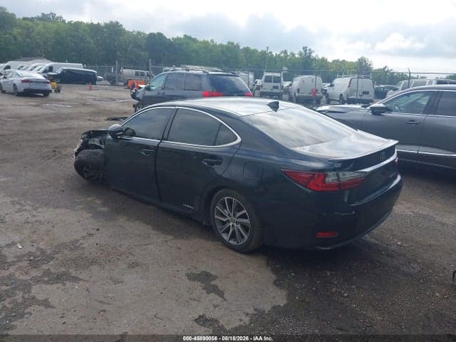 2017 LEXUS ES 300H 3