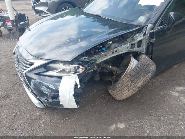 2017 LEXUS ES 300H 6
