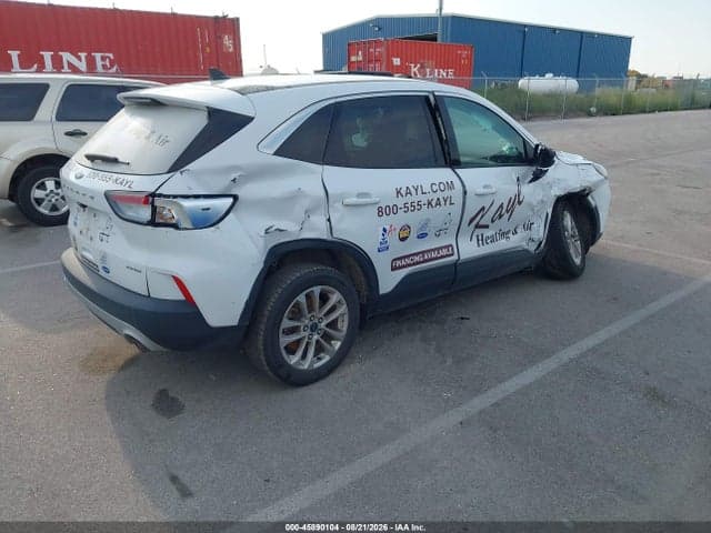 2021 FORD ESCAPE SE 4