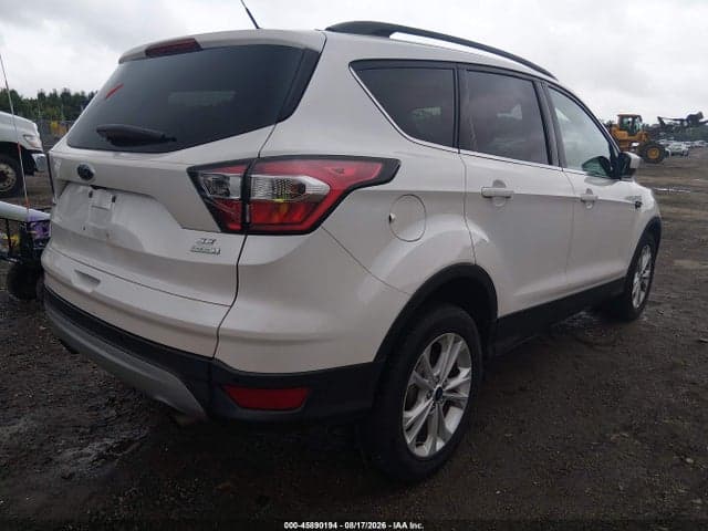 2017 FORD ESCAPE SE 4