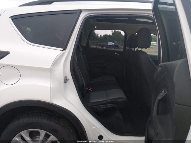 2017 FORD ESCAPE SE 8