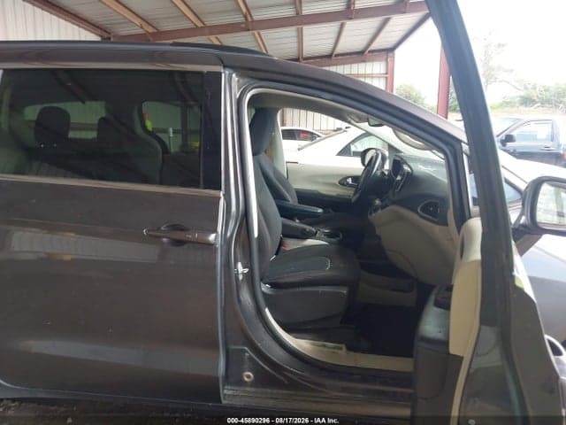 2021 CHRYSLER PACIFICA TOURING 5