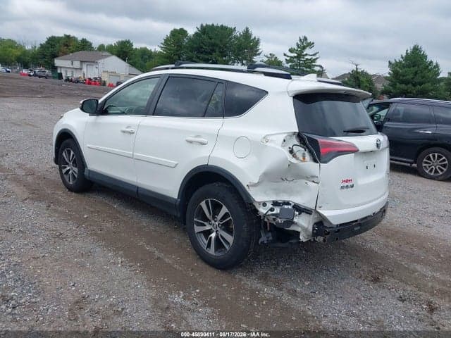 2018 TOYOTA RAV4 XLE 3