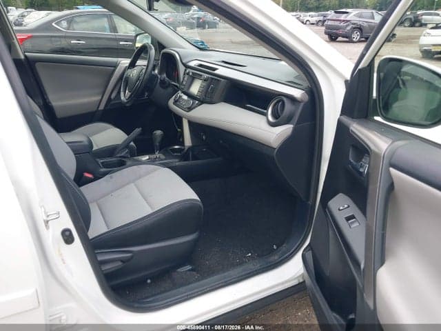 2018 TOYOTA RAV4 XLE 5