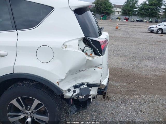 2018 TOYOTA RAV4 XLE 6
