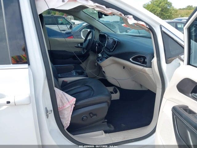 2022 CHRYSLER PACIFICA TOURING L 5