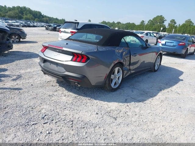 2026 FORD MUSTANG 4