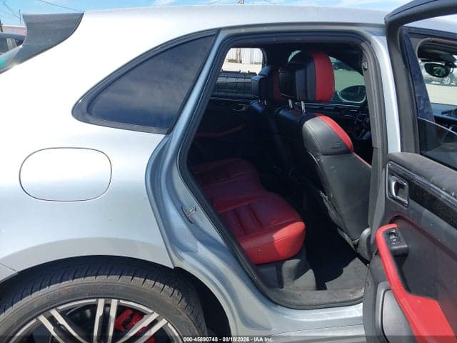 2017 PORSCHE MACAN GTS 8