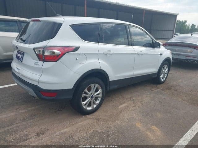 2017 FORD ESCAPE SE 4
