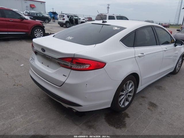 2017 FORD FUSION SE 4