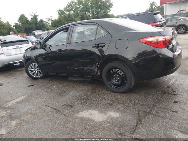 2018 TOYOTA COROLLA LE 15