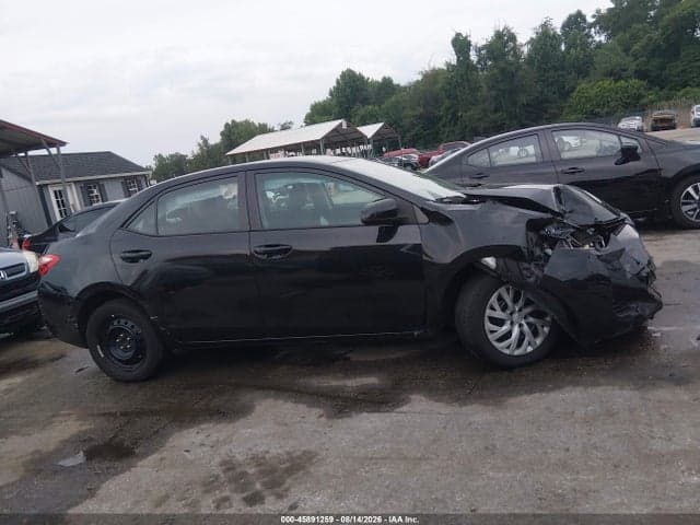 2018 TOYOTA COROLLA LE 18