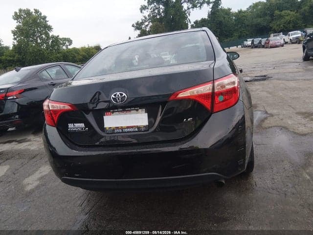 2018 TOYOTA COROLLA LE 19
