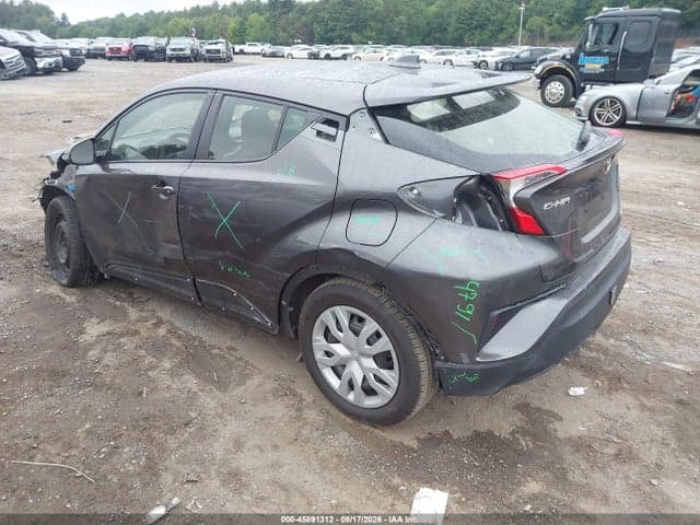 2020 TOYOTA C-HR LE 3