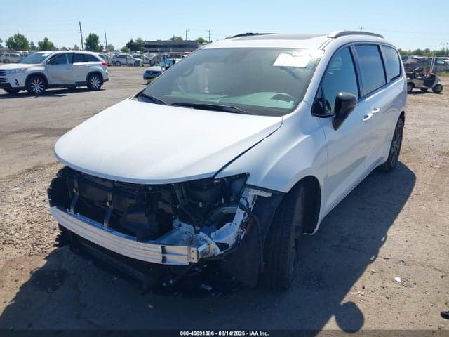 2027 CHRYSLER PACIFICA 2