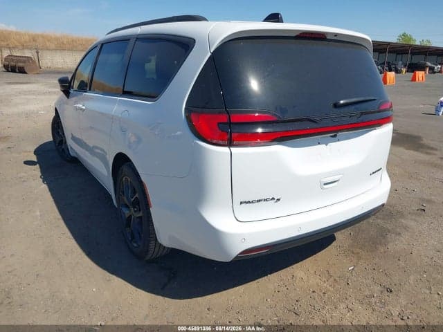 2027 CHRYSLER PACIFICA 3