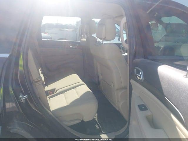 2019 JEEP GRAND CHEROKEE LAREDO E 4X4 8