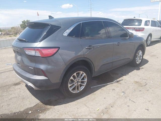 2021 FORD ESCAPE SE 4