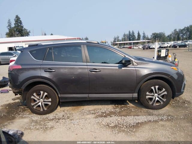 2017 TOYOTA RAV4 LE 2
