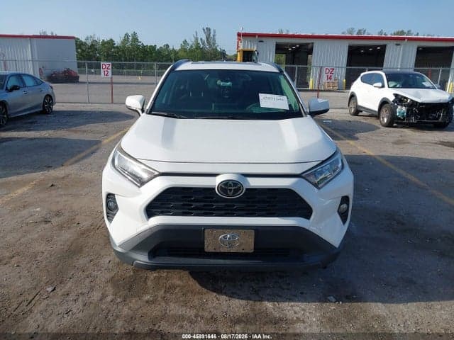 2019 TOYOTA RAV4 XLE 13