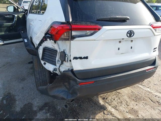 2019 TOYOTA RAV4 XLE 6