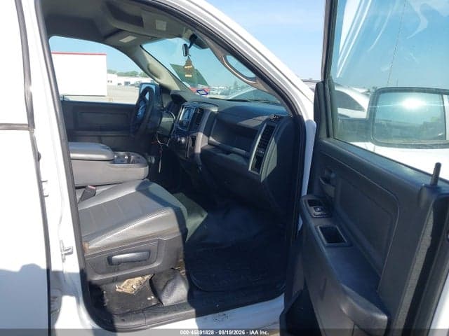 2017 RAM 1500 TRADESMAN 4X4 6'4 BOX 5