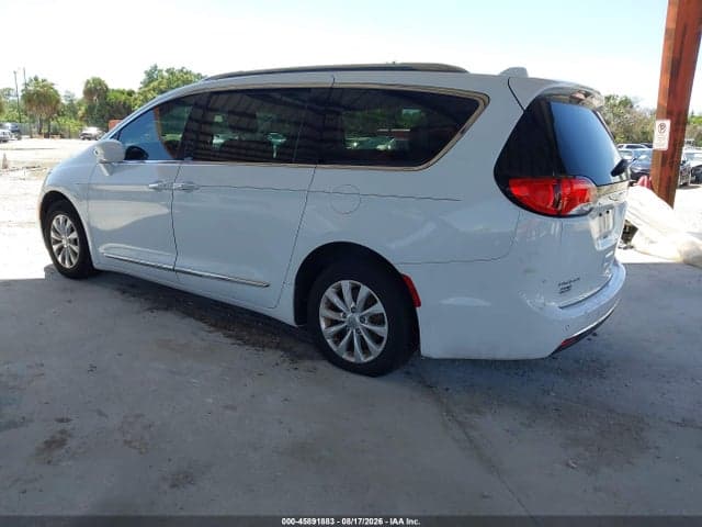 2019 CHRYSLER PACIFICA TOURING L 1