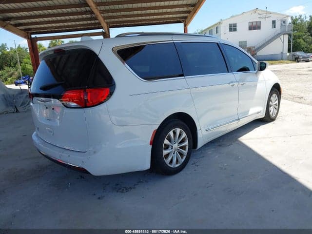 2019 CHRYSLER PACIFICA TOURING L 2