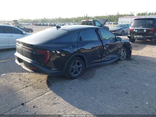 2025 KIA K4 LXS 4