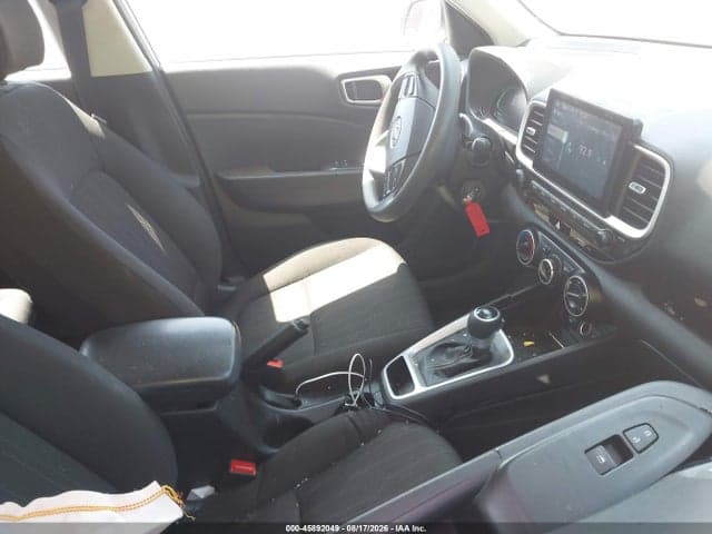 2024 HYUNDAI VENUE SE 5