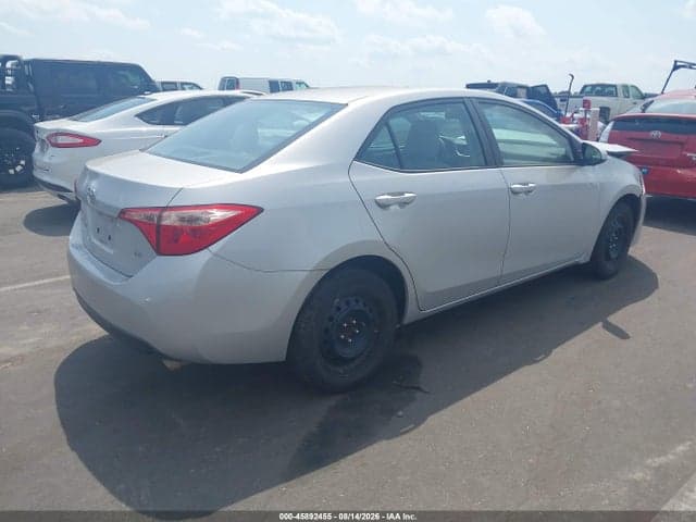 2017 TOYOTA COROLLA LE 4