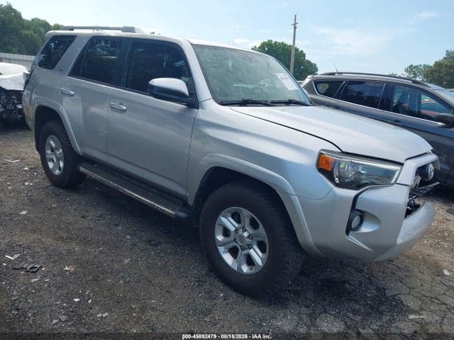 2017 TOYOTA 4RUNNER SR5 1