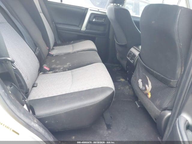 2017 TOYOTA 4RUNNER SR5 8