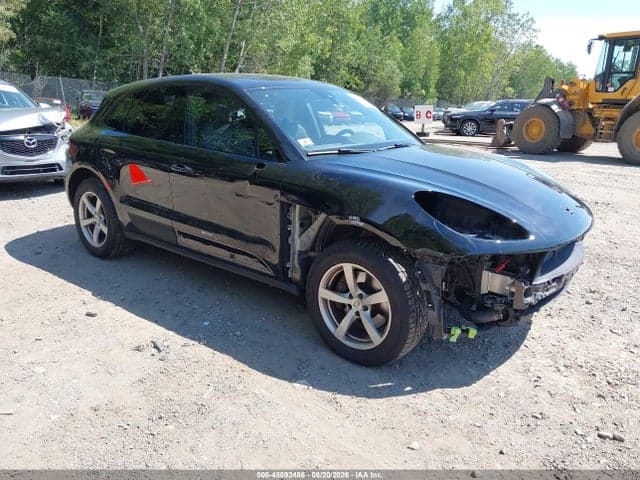 2018 PORSCHE MACAN 1