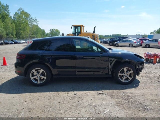 2018 PORSCHE MACAN 14