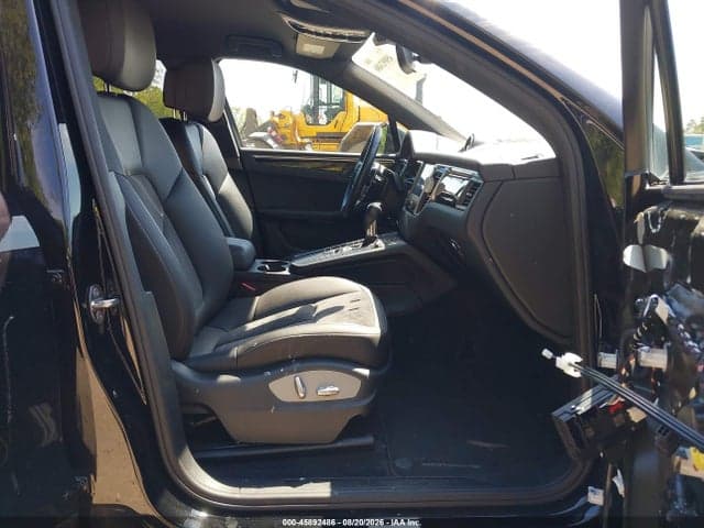 2018 PORSCHE MACAN 5
