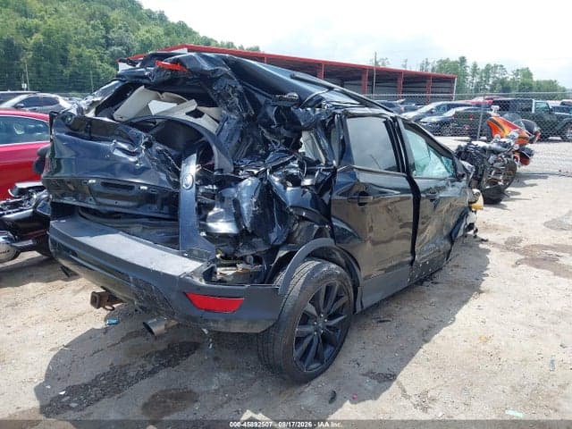2017 FORD ESCAPE SE 4