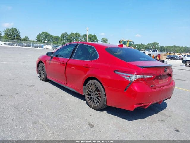 2019 TOYOTA CAMRY SE 3