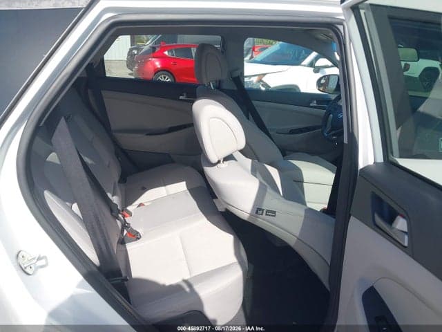 2018 HYUNDAI TUCSON SE 8