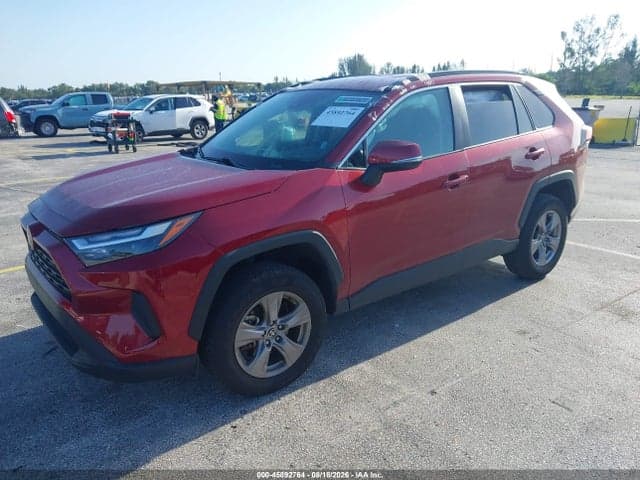 2025 TOYOTA RAV4 XLE 2