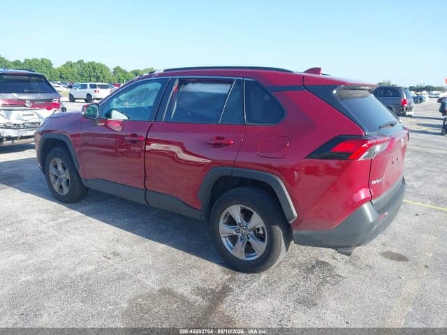 2025 TOYOTA RAV4 XLE 3