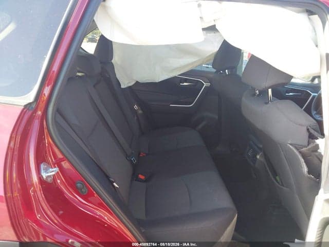 2025 TOYOTA RAV4 XLE 8