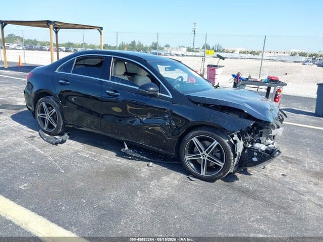 2019 MERCEDES-BENZ A 220