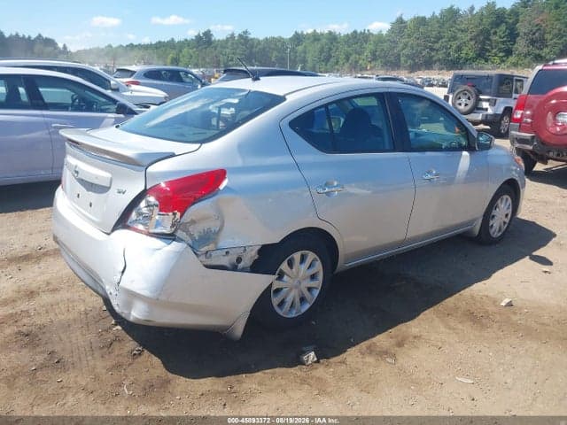 2017 NISSAN VERSA 1.6 SV 4