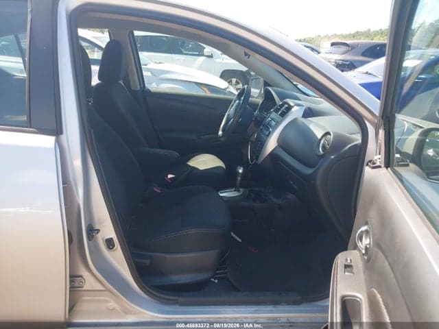 2017 NISSAN VERSA 1.6 SV 5