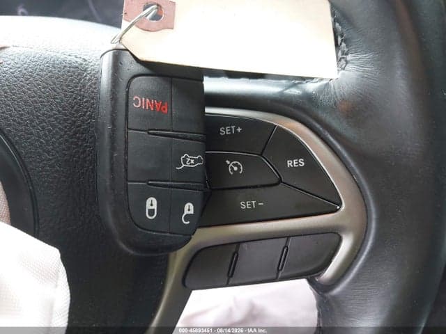 2018 JEEP GRAND CHEROKEE LAREDO E 4X4 11