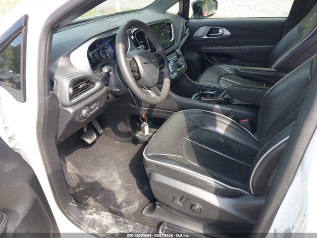 2025 CHRYSLER PACIFICA LIMITED 5