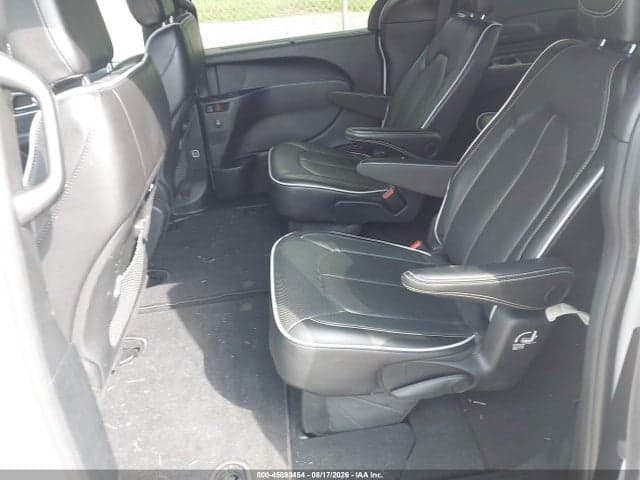 2025 CHRYSLER PACIFICA LIMITED 8