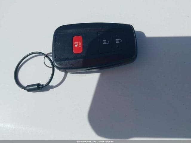2025 TOYOTA RAV4 XLE 11