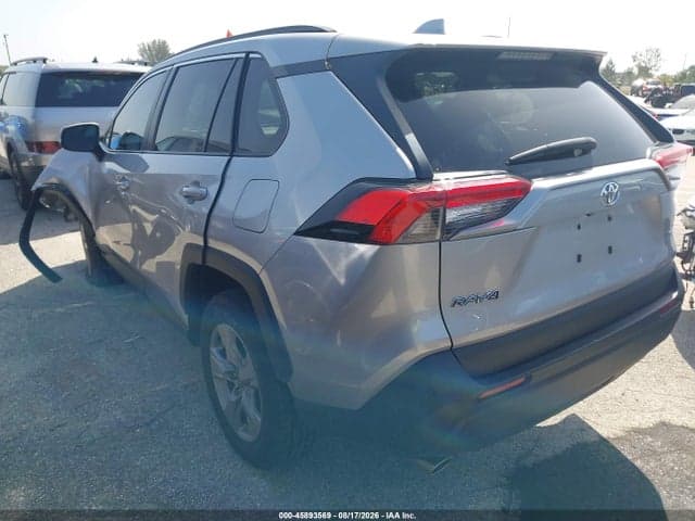 2025 TOYOTA RAV4 XLE 3